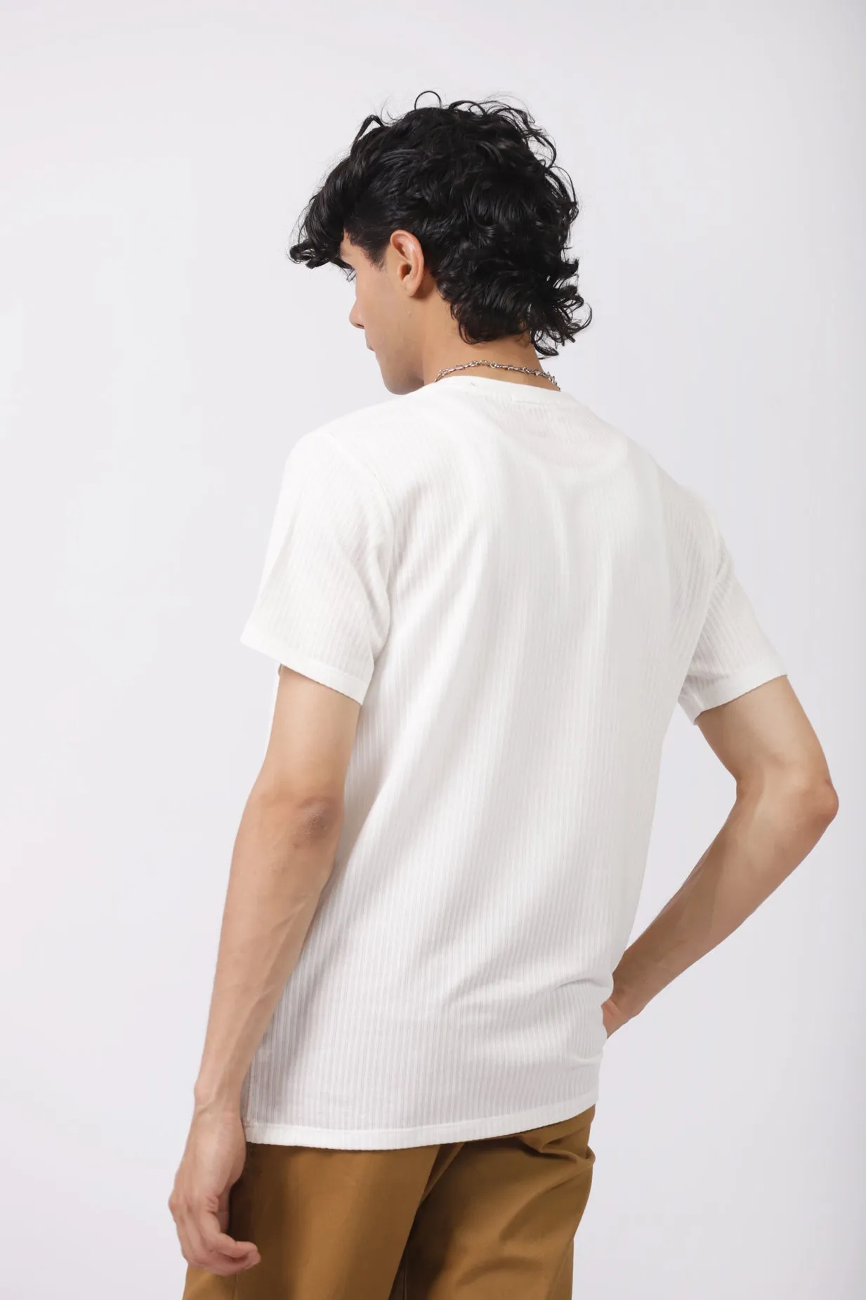 CREW NECK TEXTURED TEE