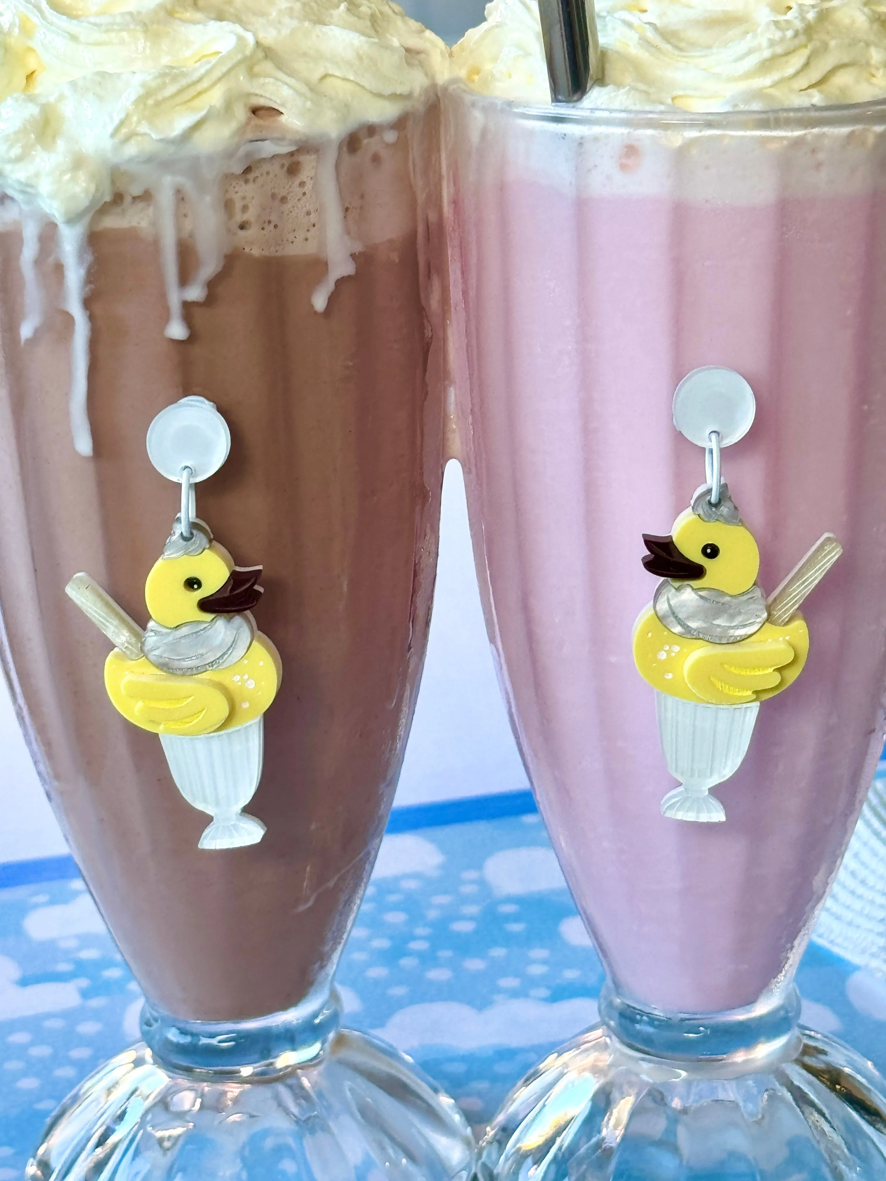 Milkshake 🥛 Ducky - earrings