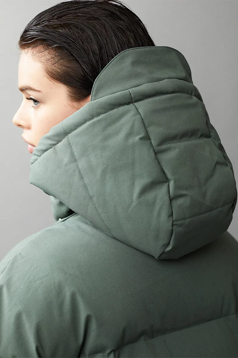 PHOEBE B PADDY AW22 FADED GREEN